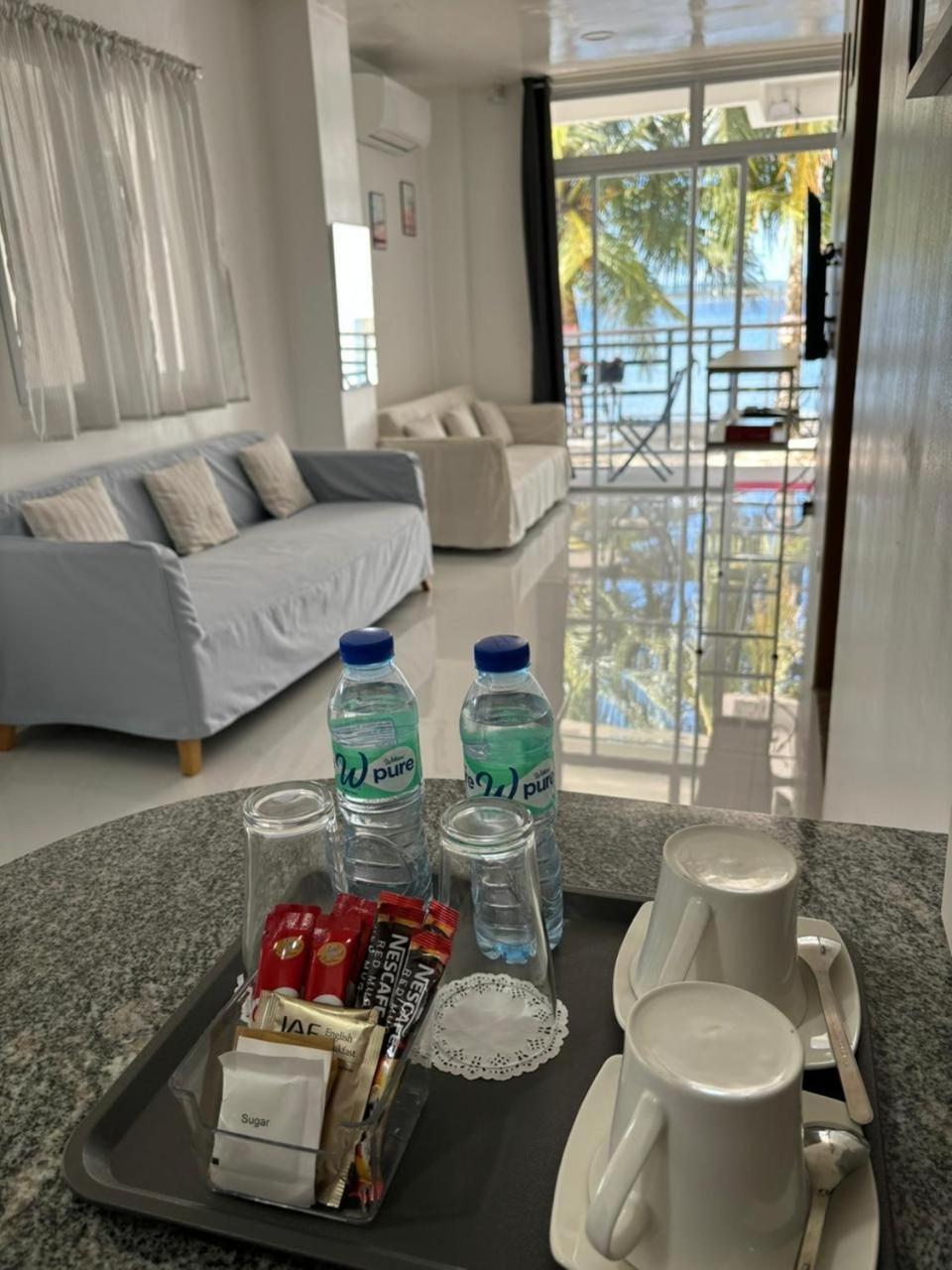 Pinky'S Beach House Victoria  Room photo
